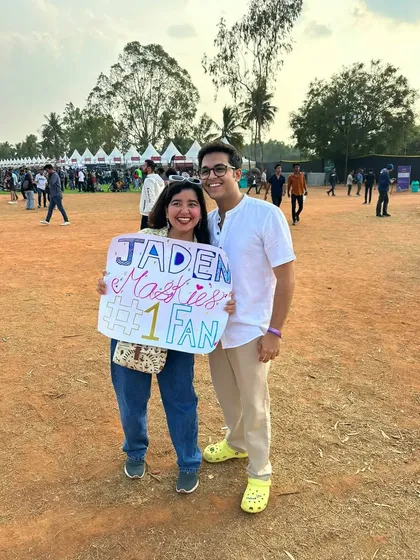 It's always so special to meet fans at shows. This supporter at Zomaland made my day with this amazing sign. I'm so grateful for everyone who comes out to see me play.