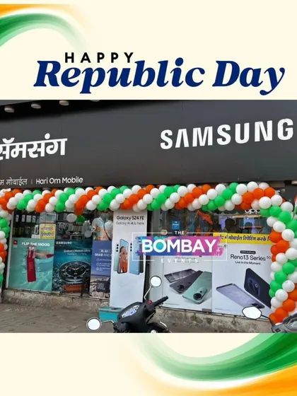 Celebrating Republic Day with a Samsung mobile store. The tricolor balloon arch frames the entrance perfectly, adding a patriotic touch to the branding.