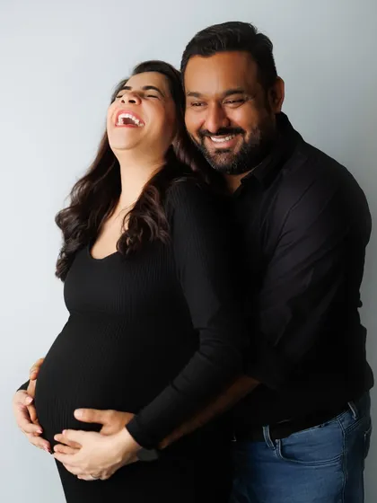 I truly believe maternity sessions should be fun and relaxed. My goal is to make you laugh and feel completely at ease. Capturing pure, unposed joy like this is what makes my job the absolute best.