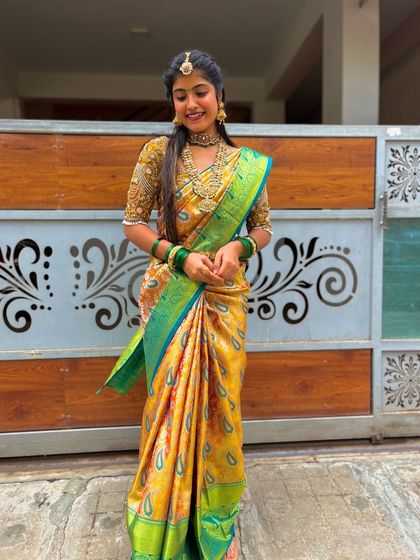 Astha Designer Boutique - Ready-to-Wear Sarees Grand Wedding & Festive Silks photo 8