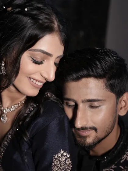 Sakshi’s Roka makeup was all about dreamy hues and delicate details. She wore a beautiful navy blue lehenga, so we kept the makeup soft and radiant with a focus on her eyes.