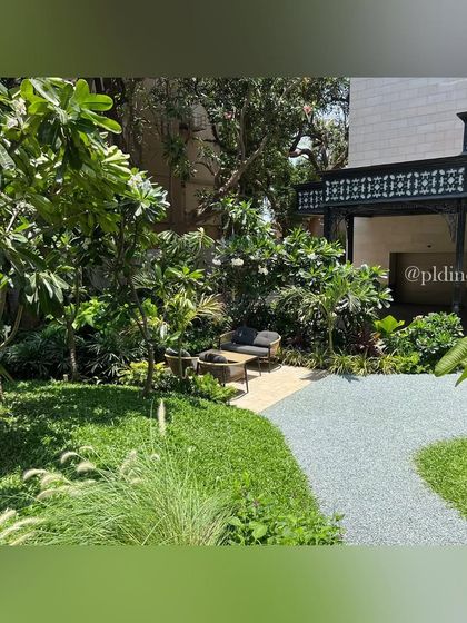 Courtyards & Intimate Gardens photo 18