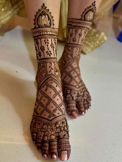 Mitali - Mehendi for Special Occasions Beautiful Henna for Feet photo 27