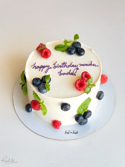 Signature Fruit & Floral Cakes photo 37
