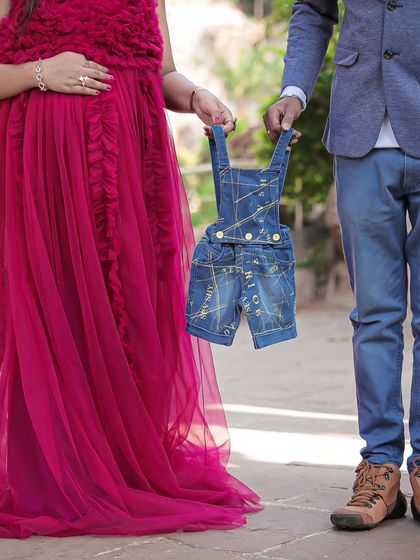 Rakshith Shetty - Maternity & Baby Shower Photography Creative Announcements & Fun Props photo 10