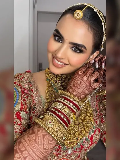 This gallery is dedicated to the final result: the beautiful, dark stain. All these photos are taken after the henna paste has been removed, showing the true color you can expect from my natural henna.