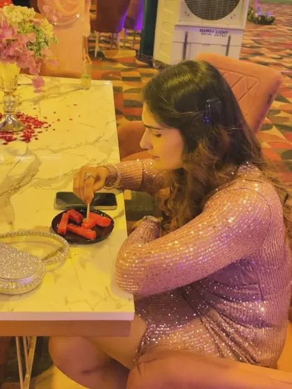 Even at a wedding, I find my favorite fruit. The struggle is real to get a picture clicked with my mains, but I always make healthy choices where I can.