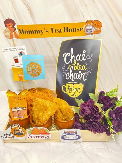 For the mom who loves her tea, this 'Chai bina chain kahan re' (Where is peace without tea?) hamper is the perfect gift. It comes with samosas, jalebis, and other tea-time snacks.