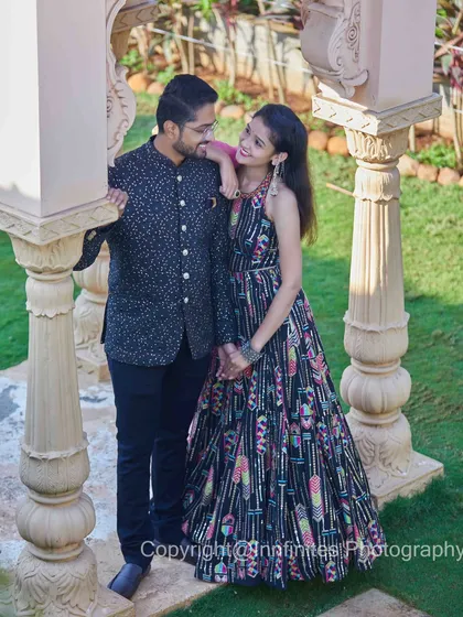 A sweet and stylish portrait captured in our palace gardens. We guide you into poses that feel natural and showcase your personalities.