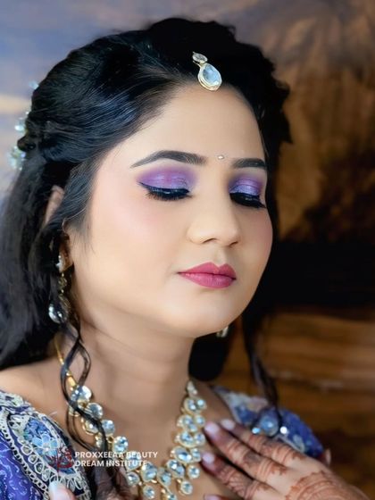 Feeling myself in this glam moment. A bold purple smokey eye is the star of this look, complemented by a soft pink lip and a radiant complexion.