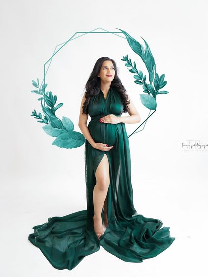 Solo Radiance: Portraits of the Mother-to-Be photo 154