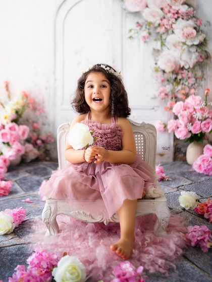 A big, happy laugh from the birthday girl! These are the moments I love to capture.