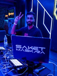 Live DJ Performances