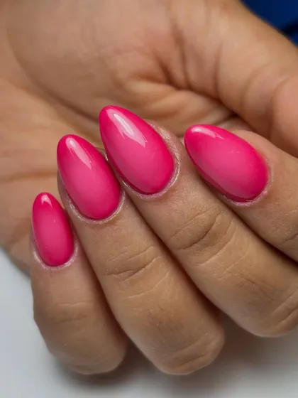 This stunning pink ombré gradient is created using an airbrush technique. It allows for a perfectly smooth and seamless transition from a lighter to a darker shade.