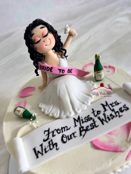 Tying the Knot: Wedding & Engagement Cakes photo 15