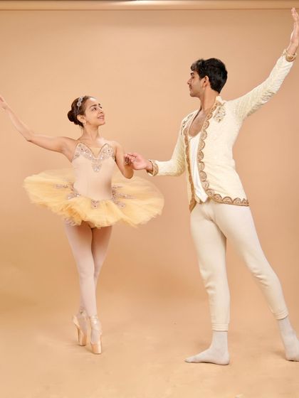 A stunning pas de deux from the ballet 'Don Quixote.' This performance by our director Dharna and her partner showcases the highest level of artistry, technique, and storytelling.