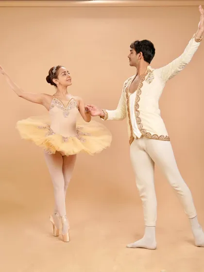 A stunning pas de deux from the ballet 'Don Quixote.' This performance by our director Dharna and her partner showcases the highest level of artistry, technique, and storytelling.