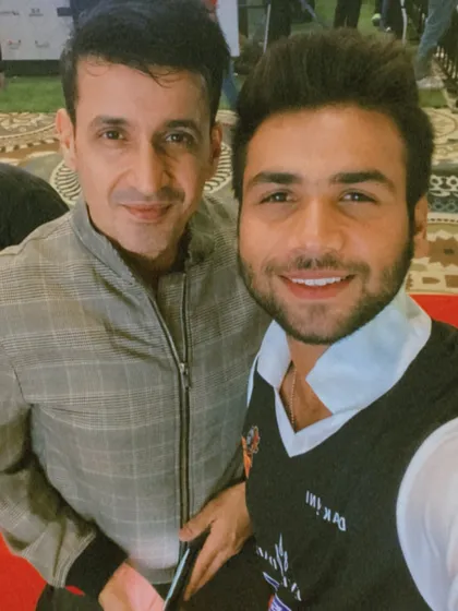 It was a pleasure meeting Harmeet paji from Meet Bros. I'm always excited about the possibility of working with talented and experienced artists.