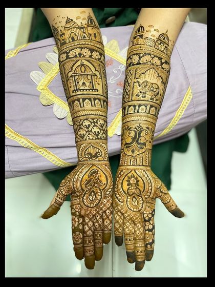 A slightly different angle of the grand palace design, showing the beautiful flow of the patterns from the elbow to the fingertips.