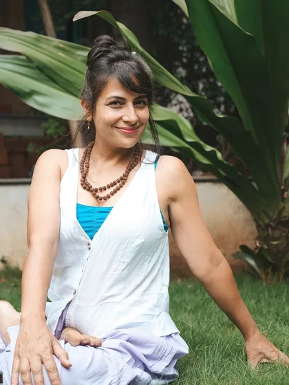 We are thrilled to have Neelam Mangat on our teaching team. Her expertise in yoga therapy and anatomy brings an incredible depth to our 300-hour program, complementing my traditional teachings.