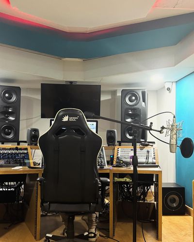 Custom Rap Songwriting & Features