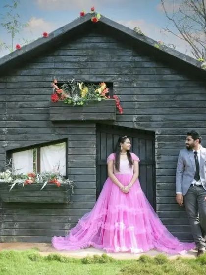 Dress Rental Buzz - Photoshoot Outfit Rental Couple & Pre-Wedding Outfits photo 37