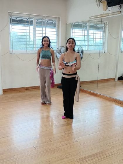 A behind-the-scenes look at our beginner crash course. We offer both in-studio and online options, making it easy for everyone to join.