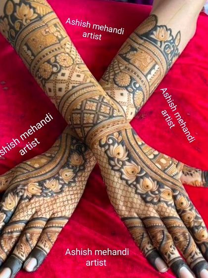 Classic Bridal Mehandi for Hands photo 18