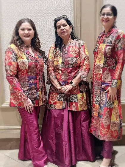 The final look. Three friends, three different styles, one beautiful fabric.