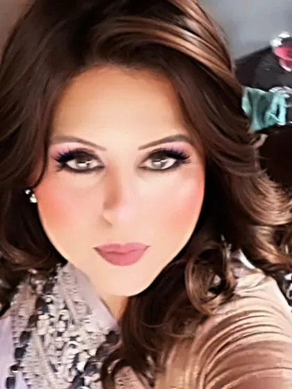 Sometimes a black and white photo captures the essence of a look. Here's a shot of my makeup, focusing on the dramatic eyes.