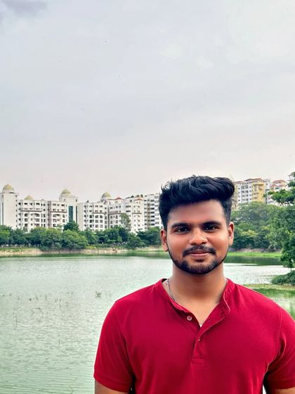 A clear portrait with the lake and cityscape behind me.