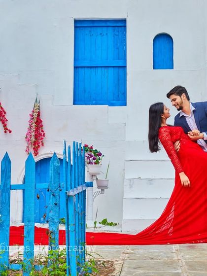 Innfinites Photography - Pre-Wedding Photoshoot & Film European Escapes & Santorini Dreams photo 7