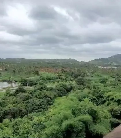 The lush, green landscape of the Gethnaa area. Developing new routes also means spending time in these beautiful natural spaces.