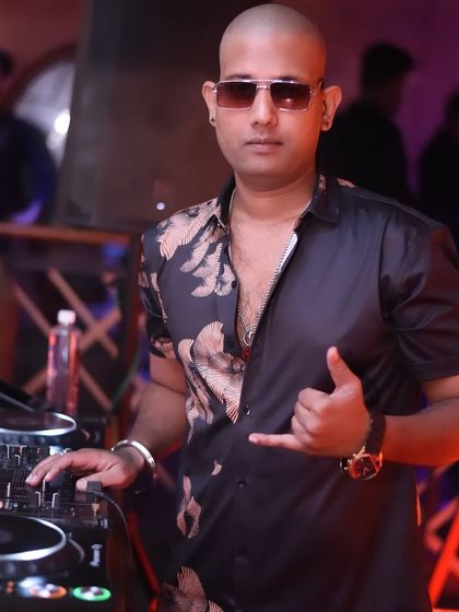 Another angle of my bald look. I'm not afraid to change things up and reinvent my style.