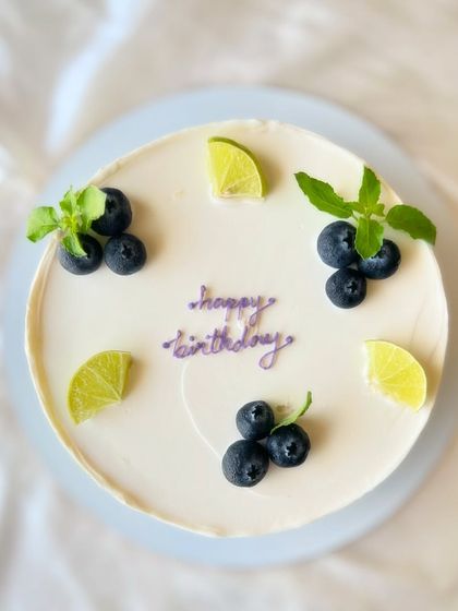 Signature Fruit & Floral Cakes photo 16