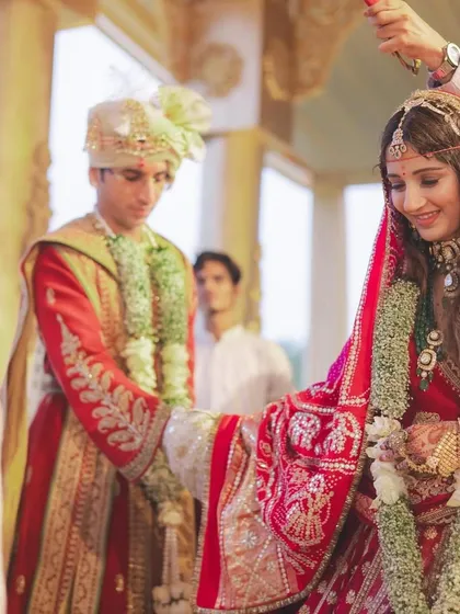 The tying of the knot, a symbolic and beautiful part of the Hindu wedding ceremony.