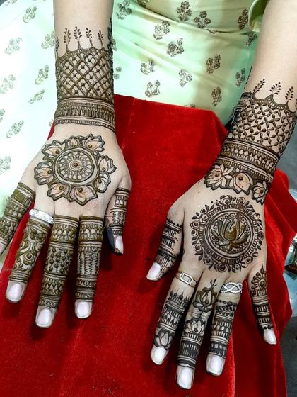 A beautiful mandala design for a guest. The lotus motif in the center is a classic and elegant choice.