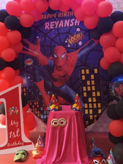 Our Spiderman decoration is a huge hit for first birthdays, creating an exciting and colorful party environment.