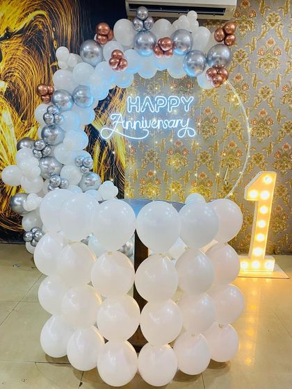 Romantic & Anniversary Decorations photo 37