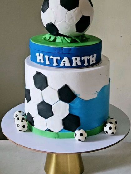 Pink Frost Patisserie - Handcrafted Edible Figurines & Toppers Cakes for Him: Hobbies, Sports & More photo 10