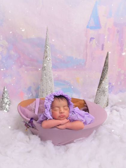 Dreamy Newborn Portraits photo 7