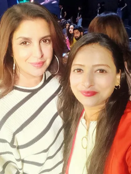 Meeting the queen of Bollywood choreography, Farah Khan, was an absolute honor. As someone who lives and breathes dance, her passion is a huge inspiration, and it fuels my own dedication to creating spectacular wedding performances.