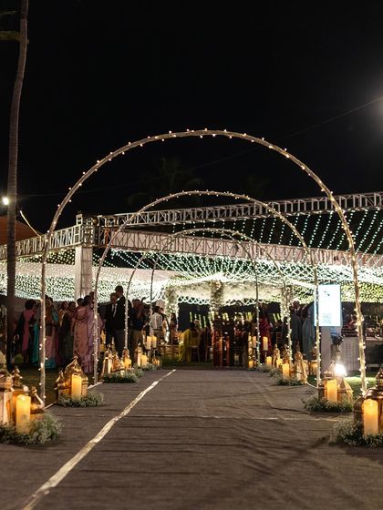 Wedding Stories - Event Design & Decor Enchanting Entrances & Walkways photo 3
