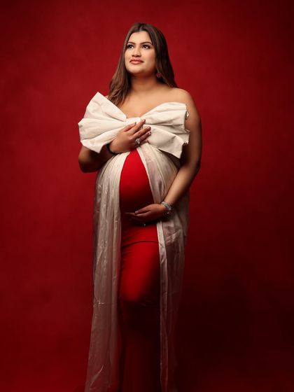 The Art of Motherhood: Maternity Portraits photo 4