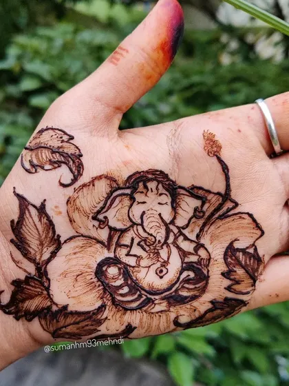For those who want to express their faith, I create spiritual art like this portrait of Ganesha resting peacefully on a hibiscus flower. Every line is drawn with reverence, turning your skin into a sacred canvas.