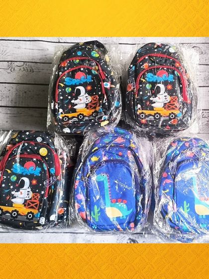 I offer chest bags in a variety of fun themes, including space astronauts and dinosaurs, perfect for day trips or carrying everyday essentials.