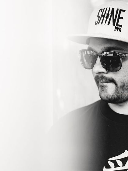 Shine HVK - DJ for Private & Corporate Events Behind The Decks photo 17