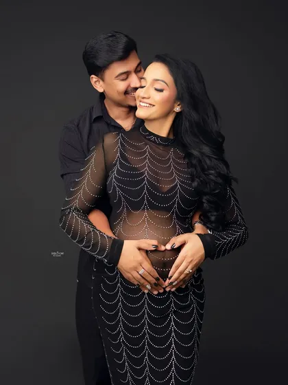 Capturing the connection between a couple is a special skill. In my sessions, you'll learn how to direct partners to create intimate, authentic moments that tell their unique story.
