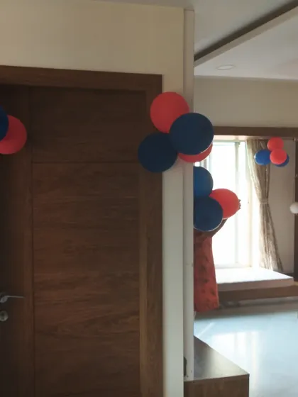 Even doorways get a festive touch with our simple balloon decorations.