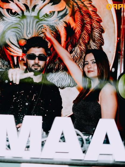 Another great moment with a fan at the DJ booth.